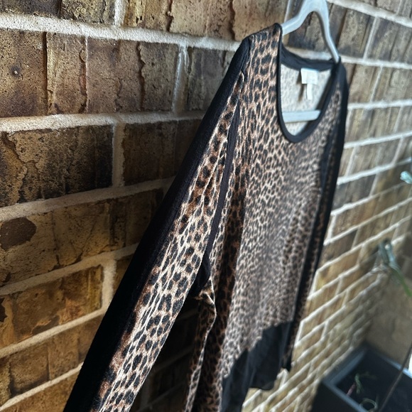 MICHAEL Michael Kors Leopard Print Blouse with Black Details - Picture 3 of 8